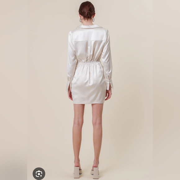 NWT Line and Dot Elegant Off White Satin Ruched Shirt Dress Size Large - Picture 2 of 9